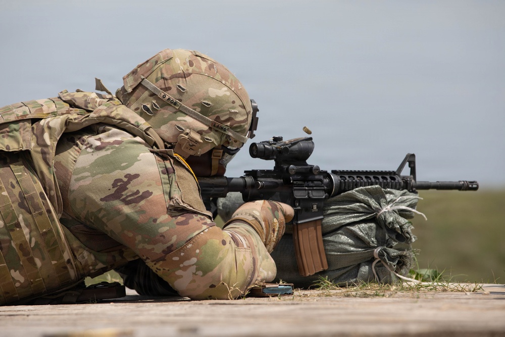 Fort Hood Soldiers Conduct M4A1 Qualifications