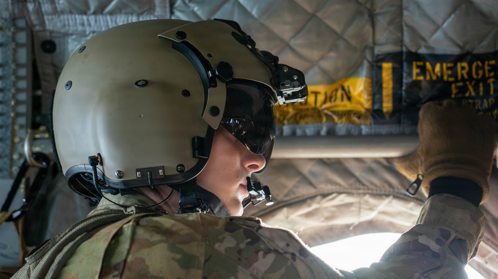Eighth Army Soldiers Conduct Air Movement