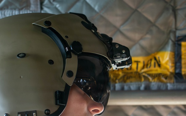 Eighth Army Soldiers Conduct Air Movement