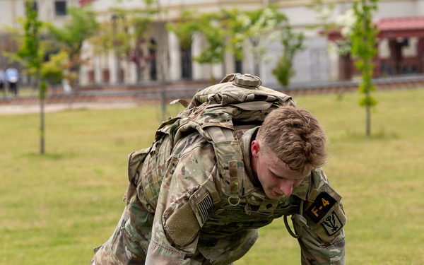 Soldiers Compete in Endurance Events