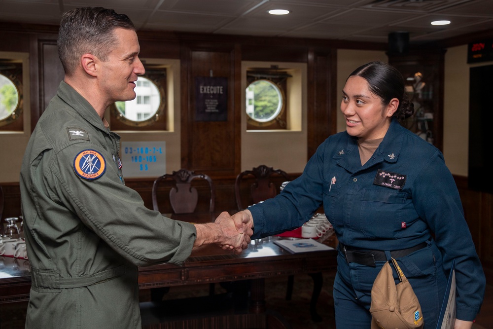USS GEORGE WASHINGTON WARFIGHTER OF THE WEEK