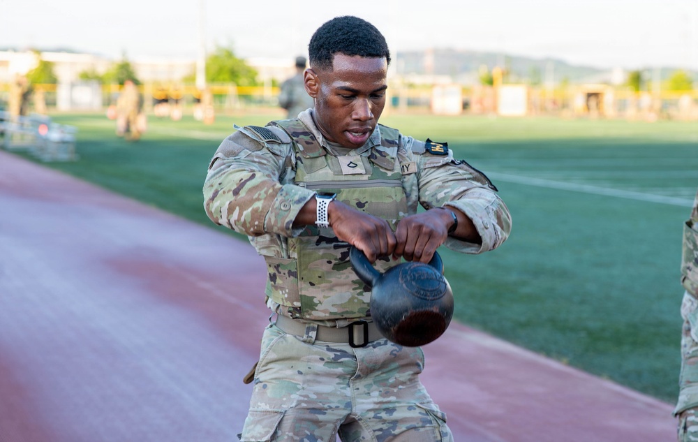 U.S. Army Soldiers take the EPFA