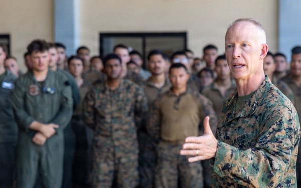 Balikatan 2026: MARFORPAC commander meets with MRF-D 26 Marines