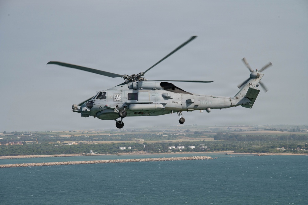 HSM 79 heliciopter landings aboard Spanish Armada ship Castilla (L-52)