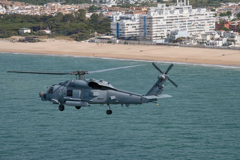 HSM 79 heliciopter landings aboard Spanish Armada ship Castilla (L-52)