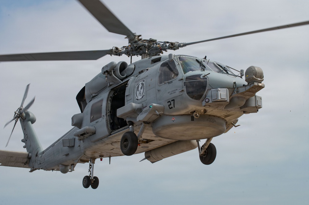 HSM 79 heliciopter landings aboard Spanish Armada ship Castilla (L-52)