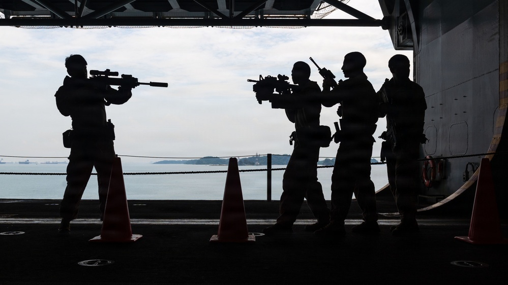 11th MEU Marines, Sailors Conduct Close Quarter Tactics Drills Aboard USS Boxer