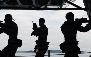 11th MEU Marines, Sailors Conduct Close Quarter Tactics Drills Aboard USS Boxer