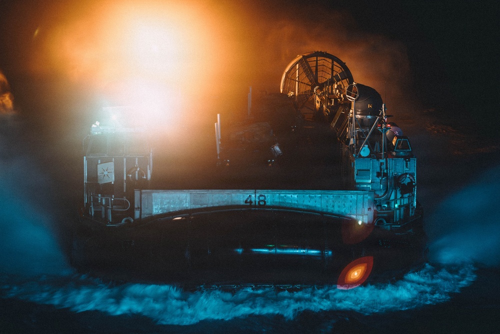 11th MEU Marines, Sailors Conduct Well Deck Operations Aboard USS Boxer