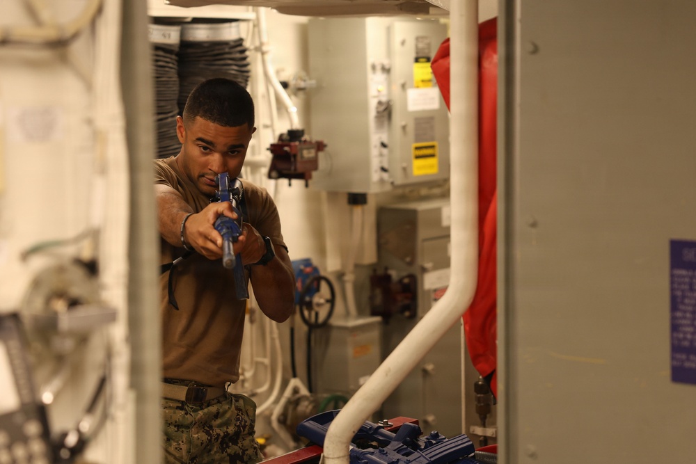 USS Thomas Hudner (DDG 116) Conducts VBSS Drill