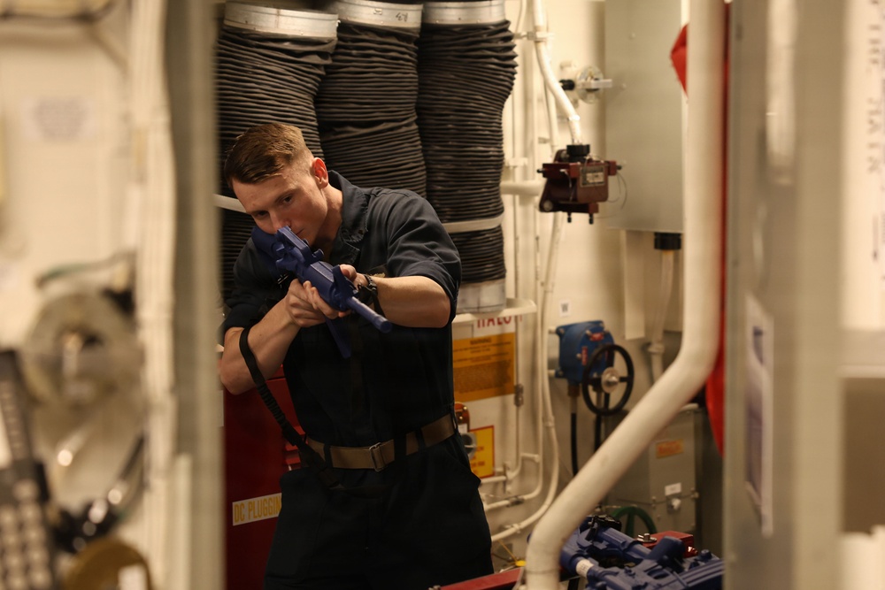 USS Thomas Hudner (DDG 116) Conducts VBSS Drill