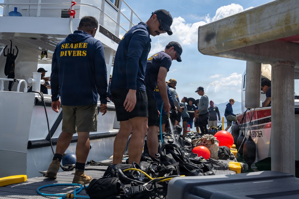 UCT-2 leadership dives with Philippine Navy Seabee divers during BK26