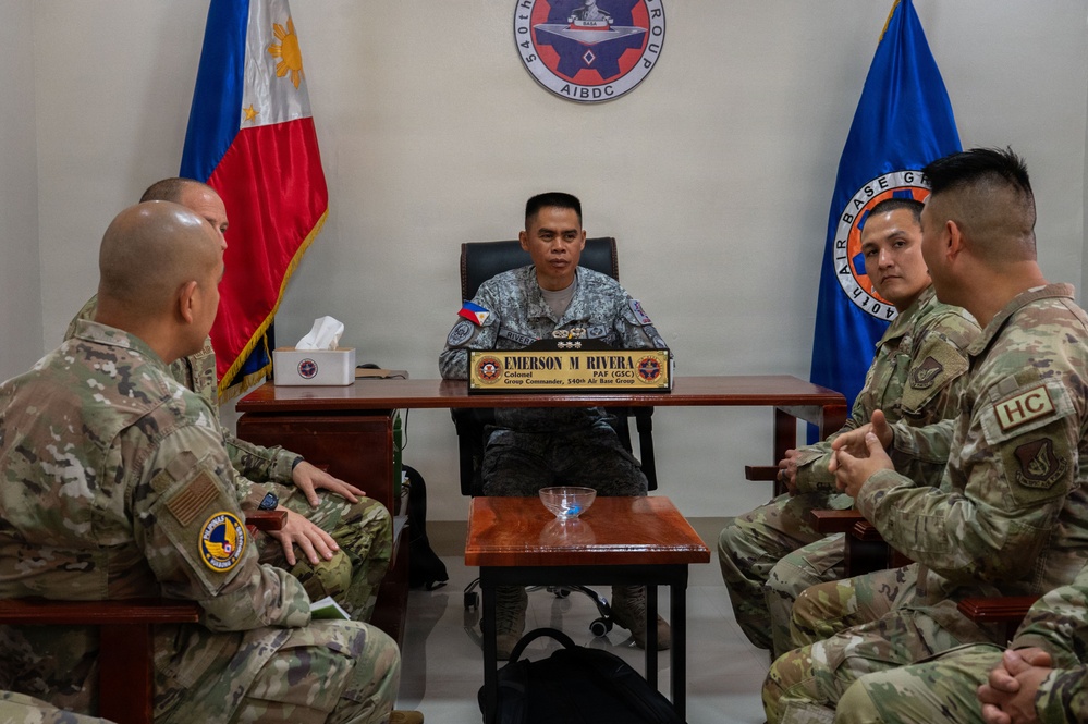 Balikatan 2026: 21st AEW leadership meets with PAF 540 th Air Base Group leadership