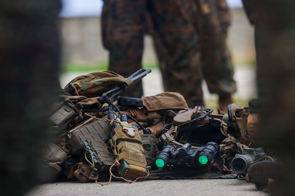 Balikatan 2026: U.S. Marines, Philippine Marines participate in weapons training class during MKTSO