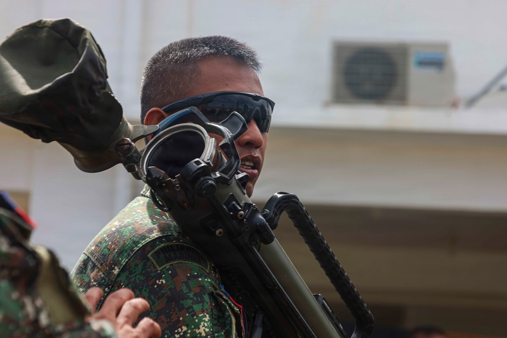 Balikatan 2026: U.S. Marines, Philippine Marines participate in weapons training class during MKTSO