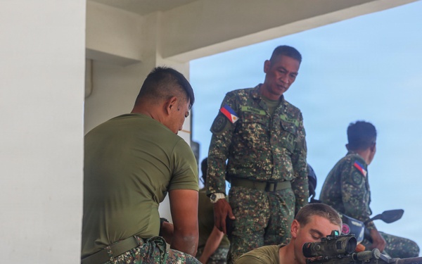 Balikatan 2026: U.S. Marines, Philippine Marines participate in weapons training class during MKTSO