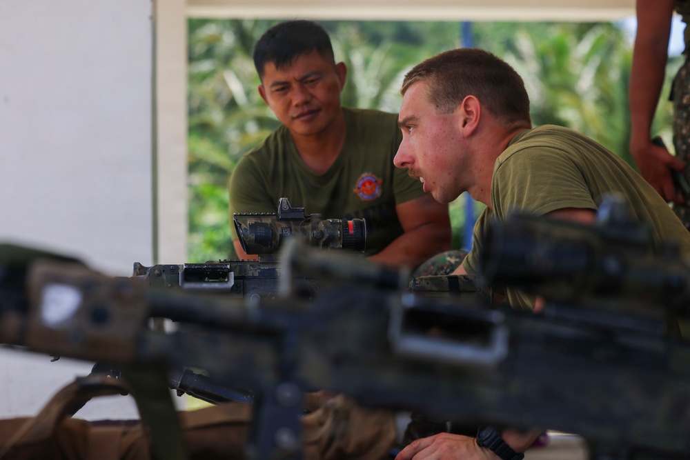 Balikatan 2026: U.S. Marines, Philippine Marines participate in weapons training class during MKTSO