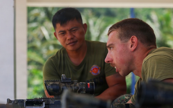 Balikatan 2026: U.S. Marines, Philippine Marines participate in weapons training class during MKTSO