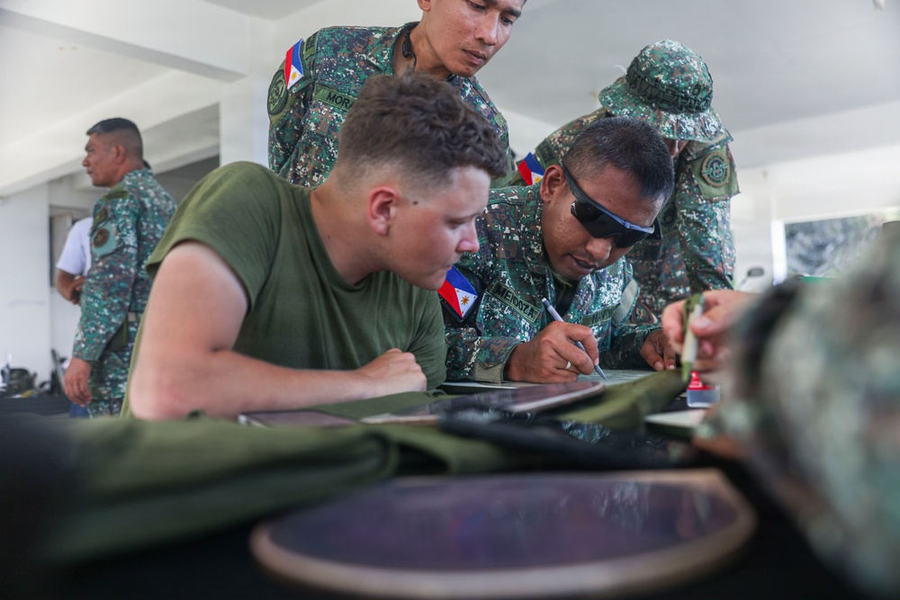 Balikatan 2026: U.S. Marines, Philippine Marines participate in weapons training class during MKTSO