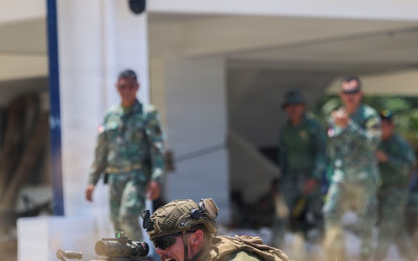 Balikatan 2026: U.S. Marines, Philippine Marines participate in weapons training class during MKTSO