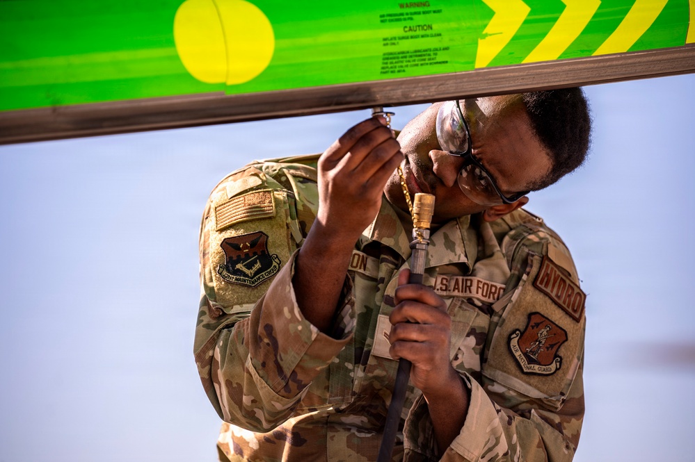 121 Maintenance Squadron boom Inspection