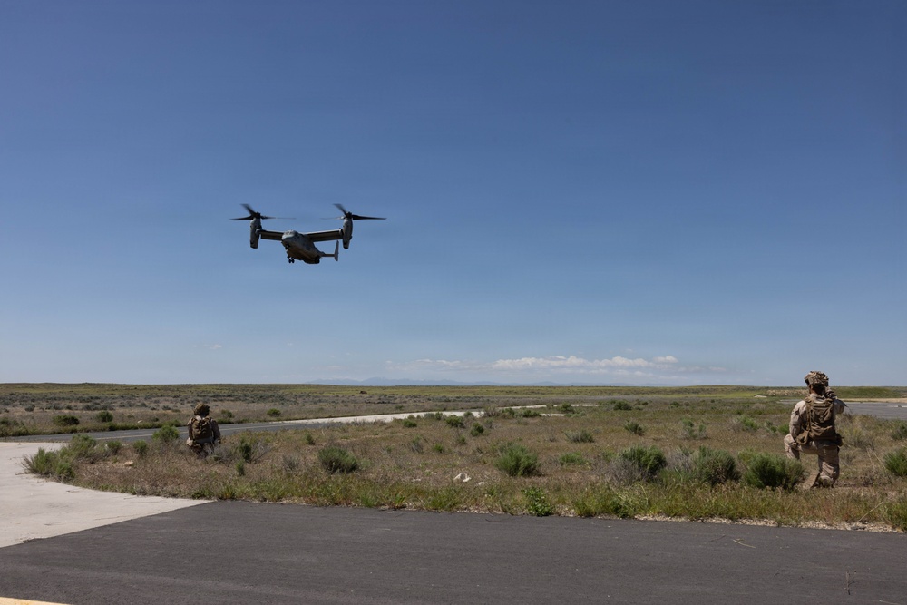 Marines coordinate simulated MV-22B Osprey CASEVAC