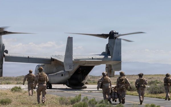 Marines coordinate simulated MV-22B Osprey CASEVAC