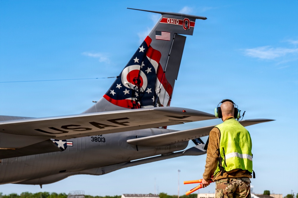 KC-135 takeoff