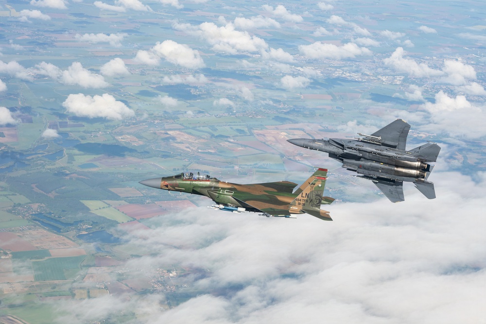 494 FS debuts heritage jet across the UK