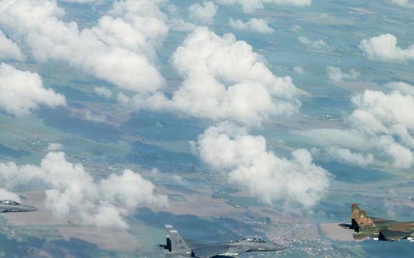 494 FS debuts heritage jet across the UK