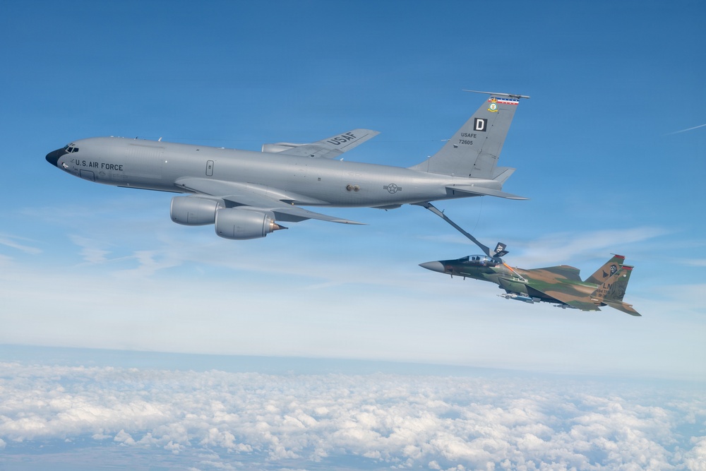 494 FS debuts heritage jet across the UK