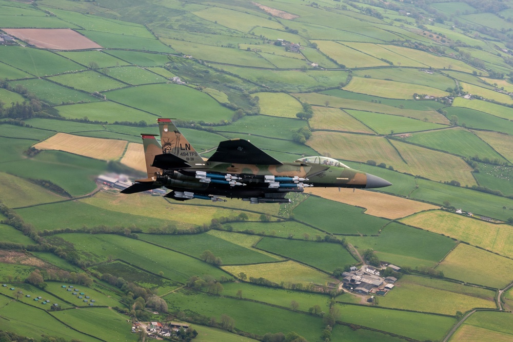 494 FS debuts heritage jet across the UK