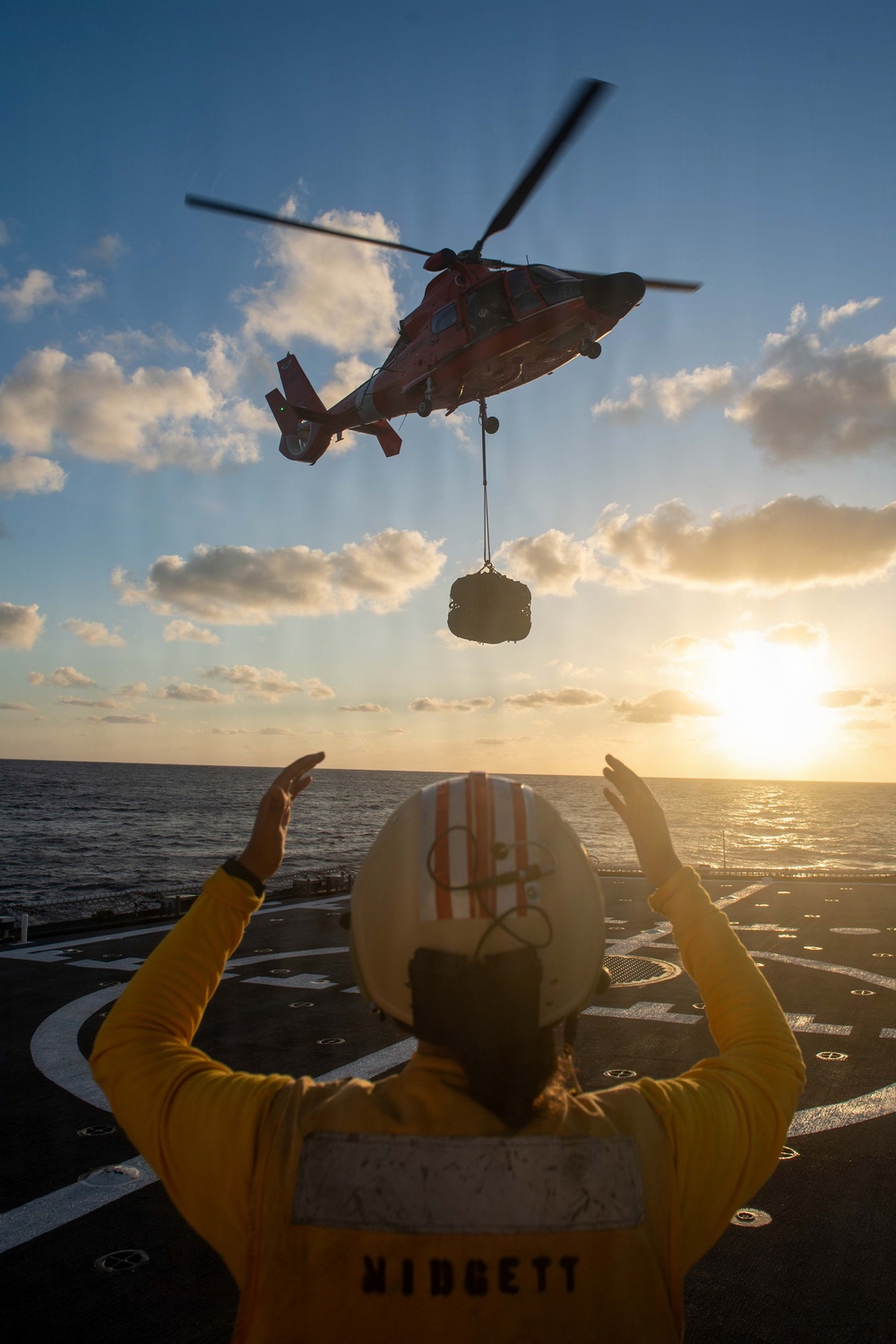 USCGC Midgett (WMSL 757) conducts vertical replenishment training