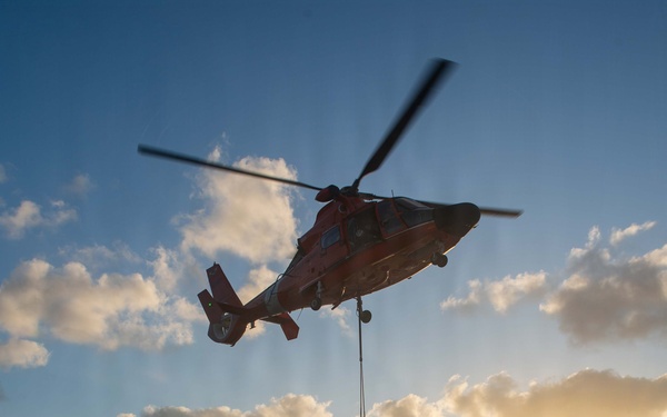 USCGC Midgett (WMSL 757) conducts vertical replenishment training