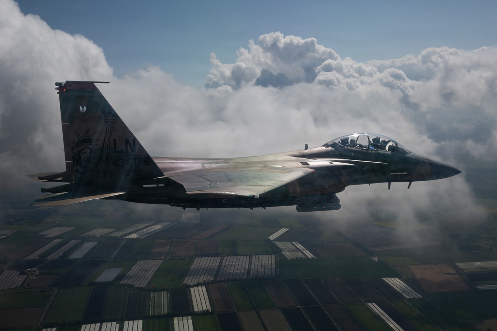 494 FS debuts heritage jet across the UK