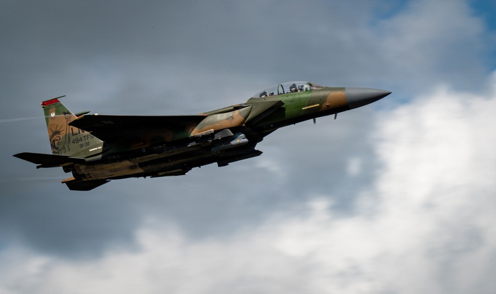 494 FS debuts heritage jet across the UK