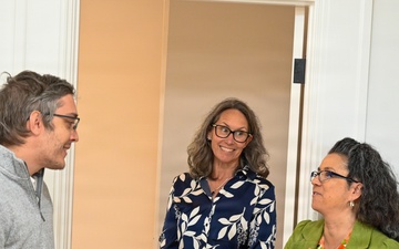 Senior leader spouses tour Fort Leavenworth Single Soldier Quarters and historic home