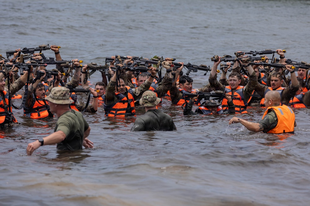 Jungle Operations Training Course - Panama 26-5: Waterborne Operations