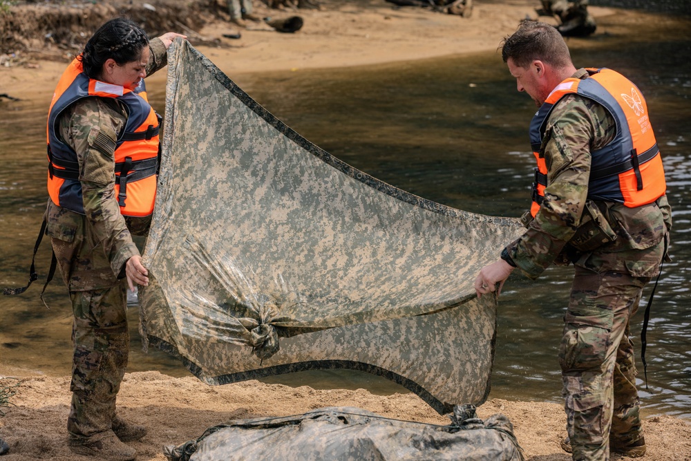 Jungle Operations Training Course - Panama 26-5: Waterborne Operations