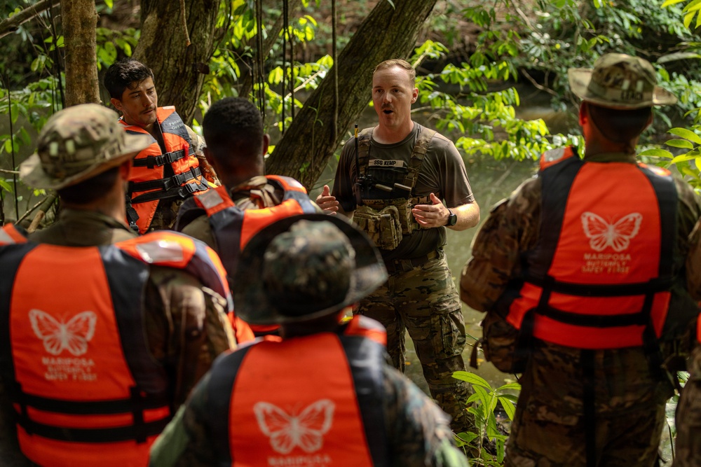 Jungle Operations Training Course - Panama 26-5: Waterborne Operations