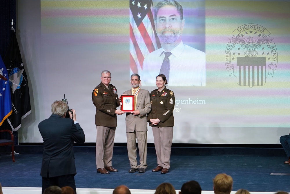 The “Oppenheim Effect”: Lee B. Oppenheim inducted into the DLA Hall of Fame