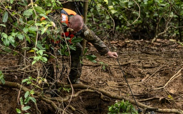 Jungle Operations Training Course - Panama 26-5: Waterborne Operations