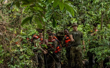Jungle Operations Training Course - Panama 26-5: Waterborne Operations
