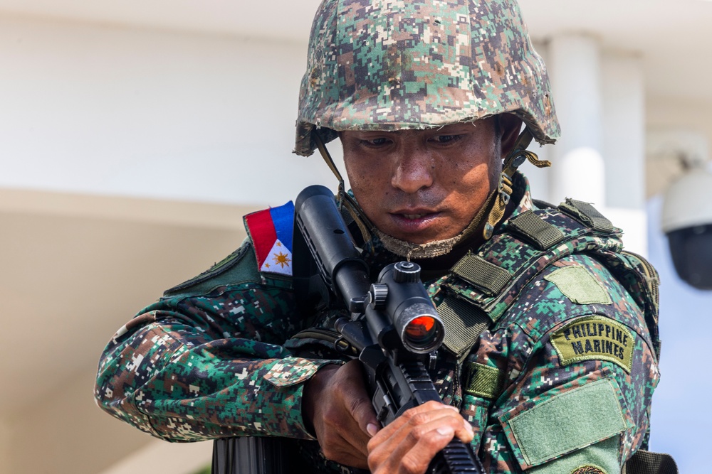 Balikatan 2026: U.S., Philippine Marines exchange close quarters battle tactics