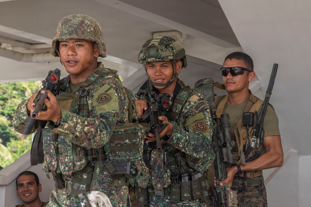 Balikatan 2026: U.S., Philippine Marines exchange close quarters battle tactics