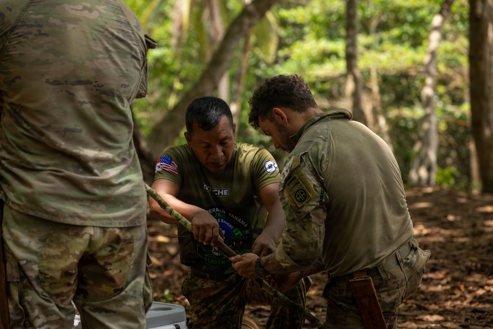 U.S. military and Panamanian partners conduct jungle survival training in Panama