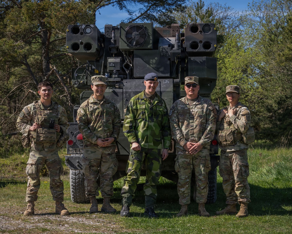 Swedish Armed Forces Maj. Gen. Jonny Lindfors visits soldiers of 1-57 ADAR