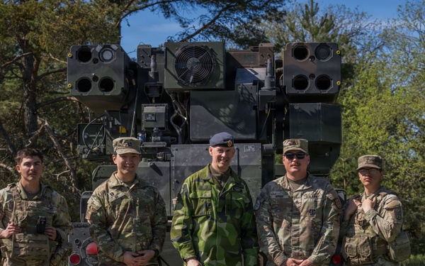 Swedish Armed Forces Maj. Gen. Jonny Lindfors visits soldiers of 1-57 ADAR