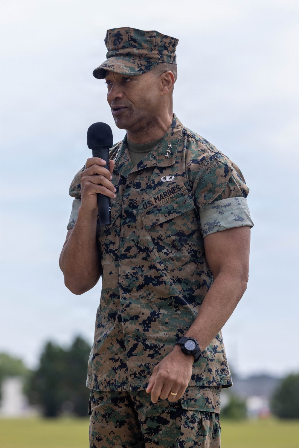 BGen Rizzo Relinquishes Command of Marine Corps Installations East to Col Pace
