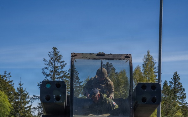 Swedish Armed Forces Maj. Gen. Jonny Lindfors visits soldiers of 1-57 ADAR